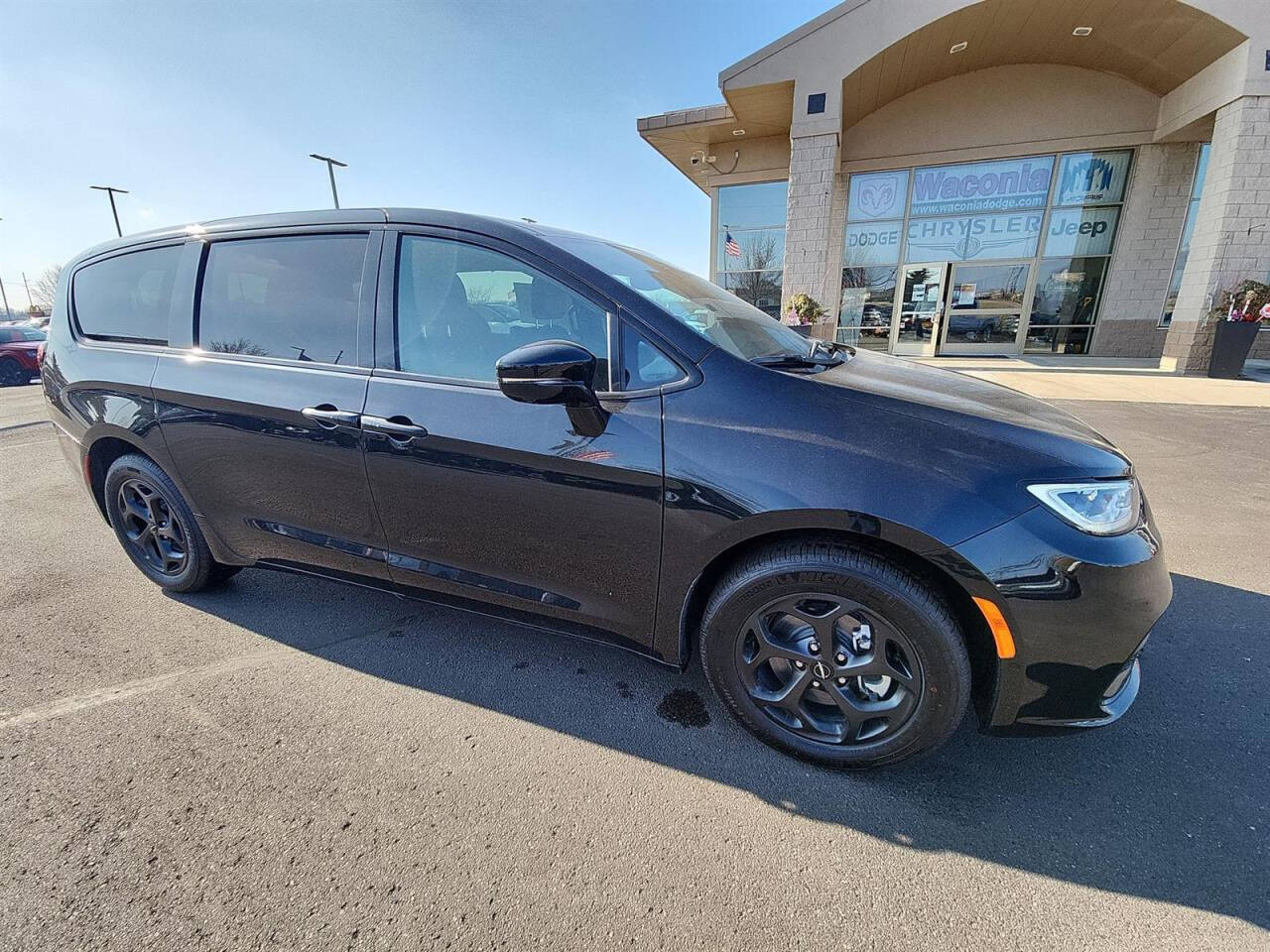 2024 Chrysler Pacifica Plug-In Hybrid for sale at Victoria Auto Sales in Victoria, MN