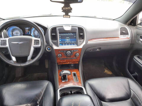 2012 Chrysler 300 Limited