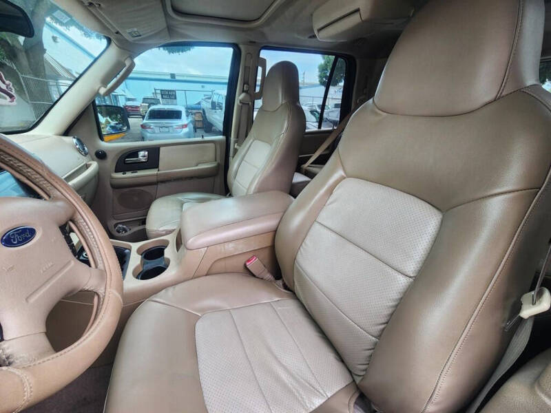 2005 Ford Expedition Eddie Bauer