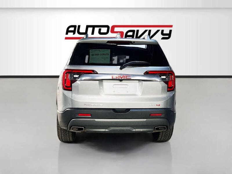 2023 GMC Acadia AT4