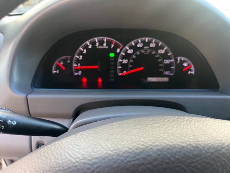 2006 Toyota Camry LE photo 30