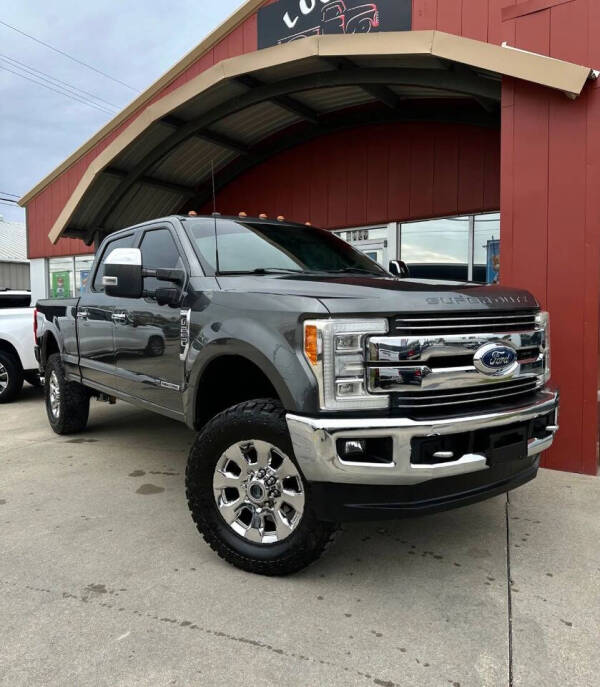 2017 Ford F-250 Super Duty Lariat's photo
