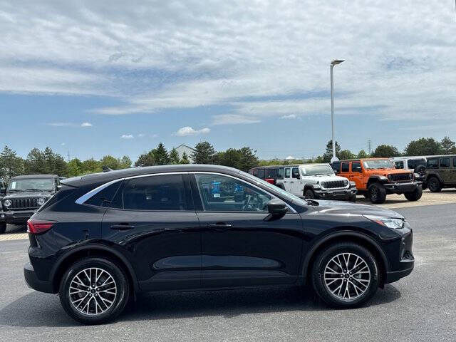 2023 Ford Escape Hybrid Active