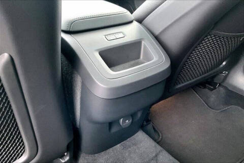 2025 Volvo XC60 B5 Plus Dark Theme