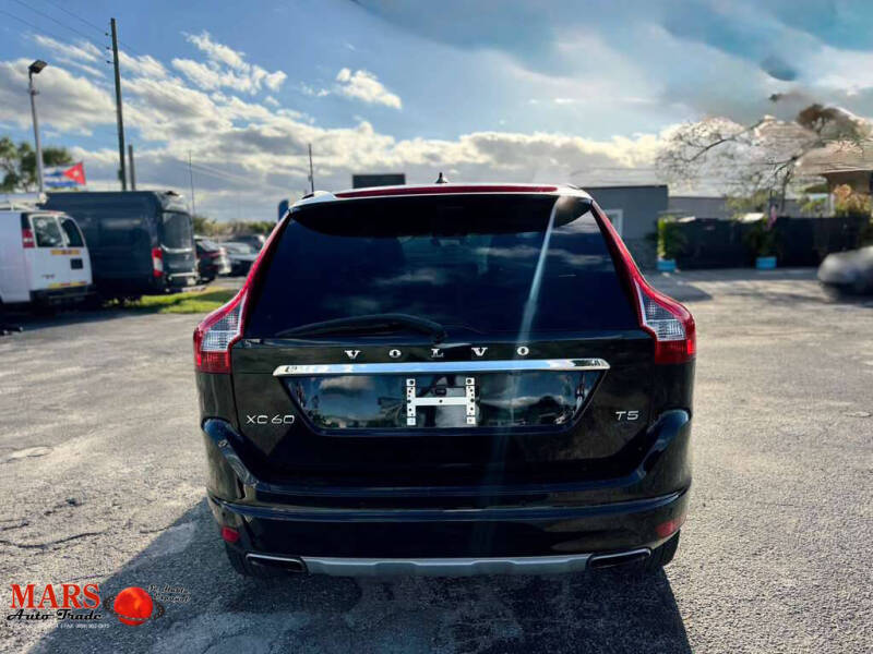 2016 Volvo XC60 T5 Drive-E Premier