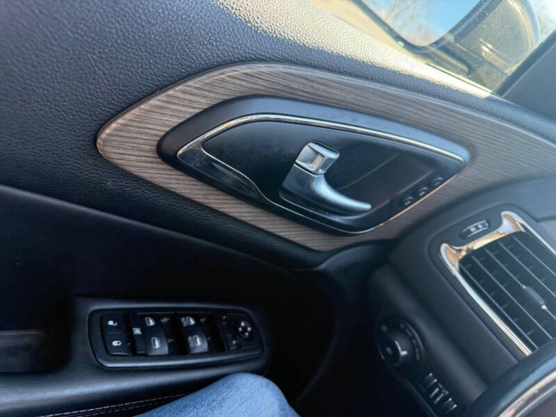2015 Chrysler 200 C
