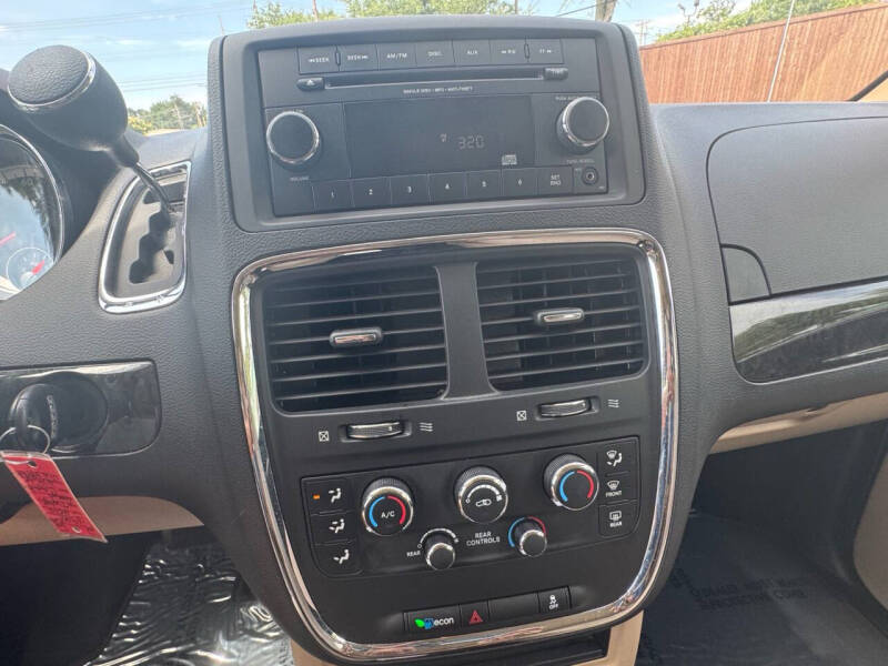2014 Dodge Grand Caravan SE