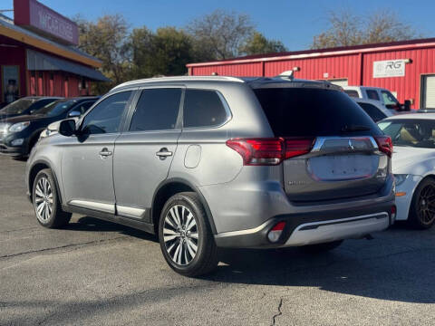 2019 Mitsubishi Outlander SE