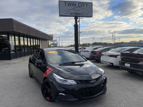 2018 Chevrolet Cruze for sale at TWIN CITY AUTO MALL in Bloomington IL