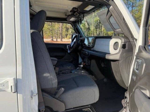 2025 Jeep Gladiator NightHawk