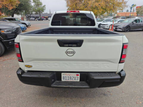 2023 Nissan Frontier S