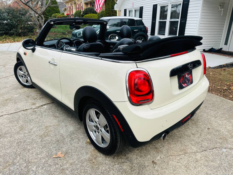 2019 MINI Convertible Base photo 2