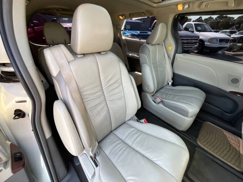 2011 Toyota Sienna Limited 7-Passenger