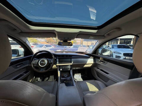 2017 Jaguar XF 35t Prestige