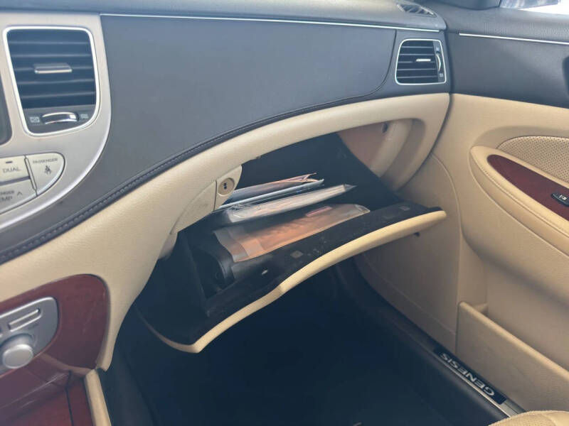 2014 Hyundai Genesis 5.0L R-Spec