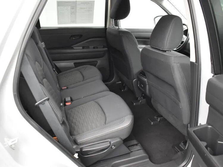 2023 Nissan Pathfinder SV