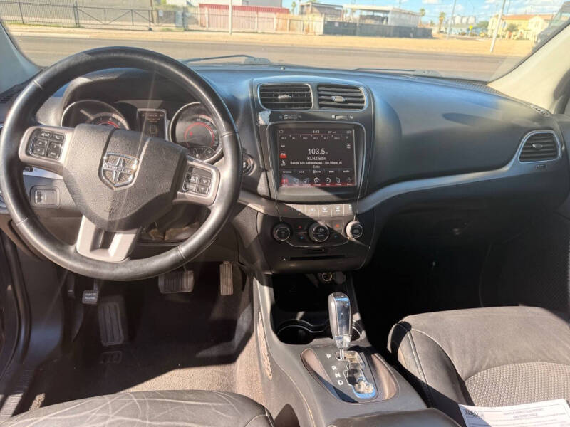 2018 Dodge Journey Crossroad
