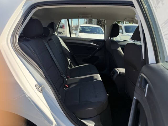 2019 Volkswagen e-Golf SE