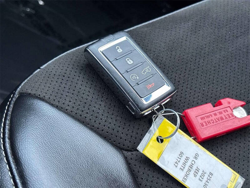 2023 Jeep Grand Cherokee Altitude