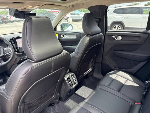 2026 Volvo XC40 B5 Plus