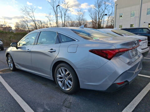 2022 Toyota Avalon Hybrid XLE