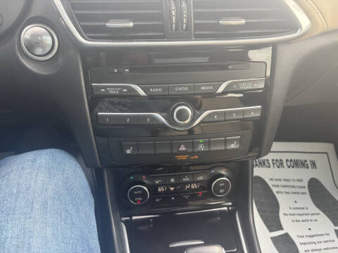 2019 Infiniti QX30 Luxe