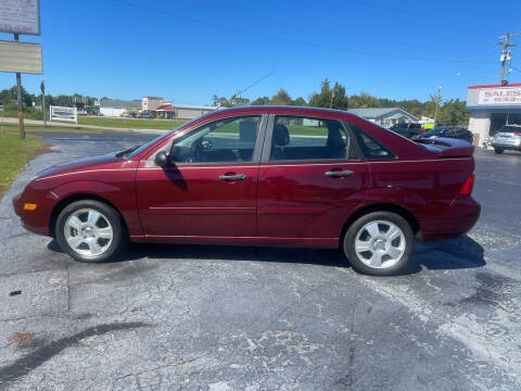 2007 Ford Focus for sale at ROWE'S QUALITY CARS INC in Bridgeton NC