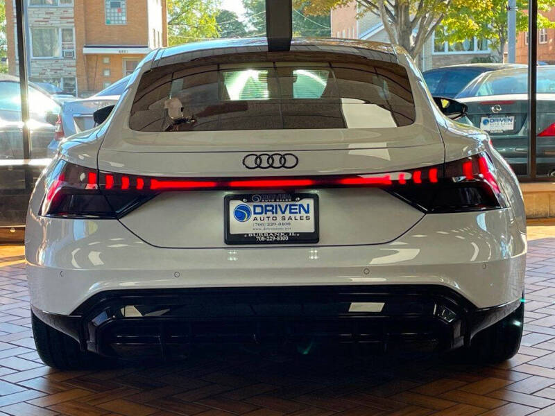 2023 Audi e-tron GT quattro Premium Plus