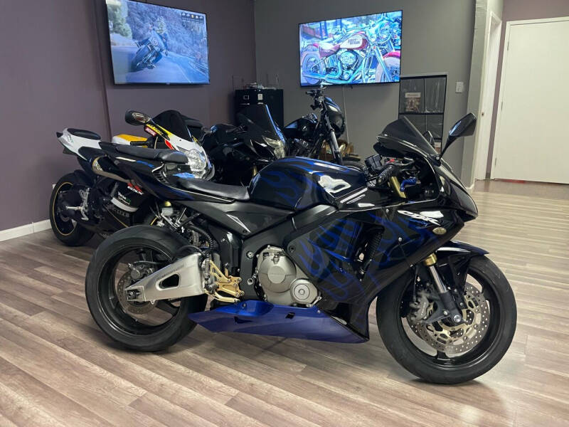 2005 Honda CBR 600RR for sale at SAN DIEGO AUTO SALES INC in San Diego CA