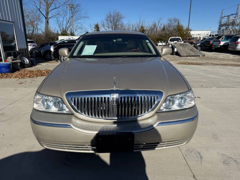 2008 Lincoln Town Car Signature Limited