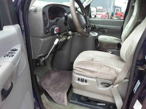 2005 Ford E-Series E-250 SD