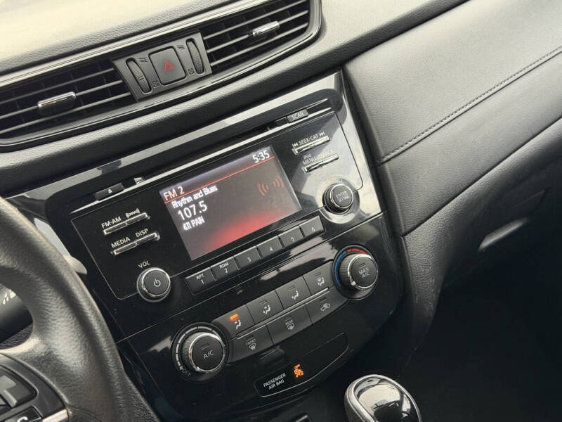 2017 Nissan Rogue S