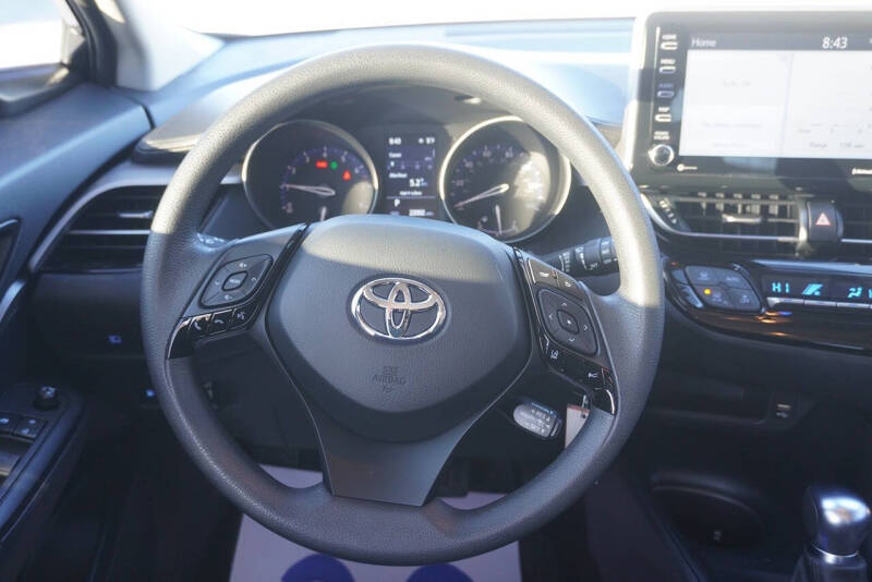 2021 Toyota C-HR LE