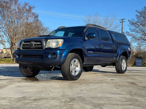 2006 Toyota Tacoma for sale at Lenoir Auto in Hickory NC