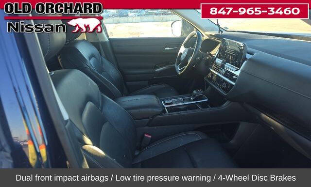 2022 Nissan Pathfinder SL