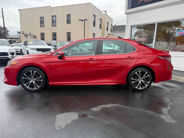 2019 Toyota Camry SE
