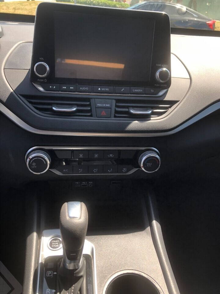 2020 Nissan Altima Sedan - $17,500