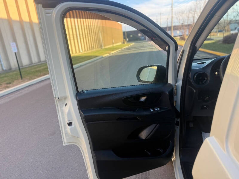 2016 Mercedes-Benz Metris