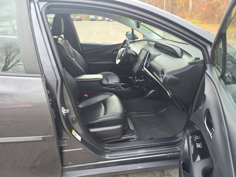 2018 Toyota Prius Four Touring