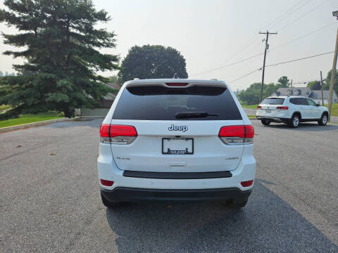 2018 Jeep Grand Cherokee Laredo E