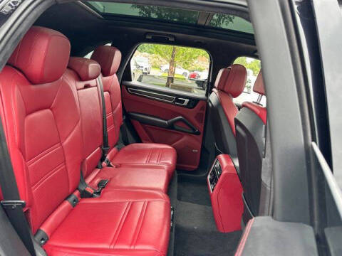 2021 Porsche Cayenne GTS