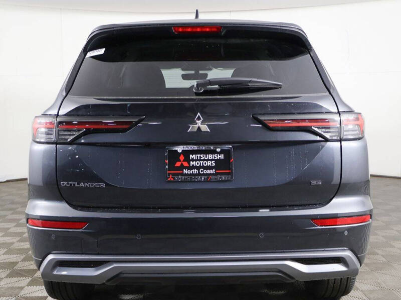 2026 Mitsubishi Outlander SE