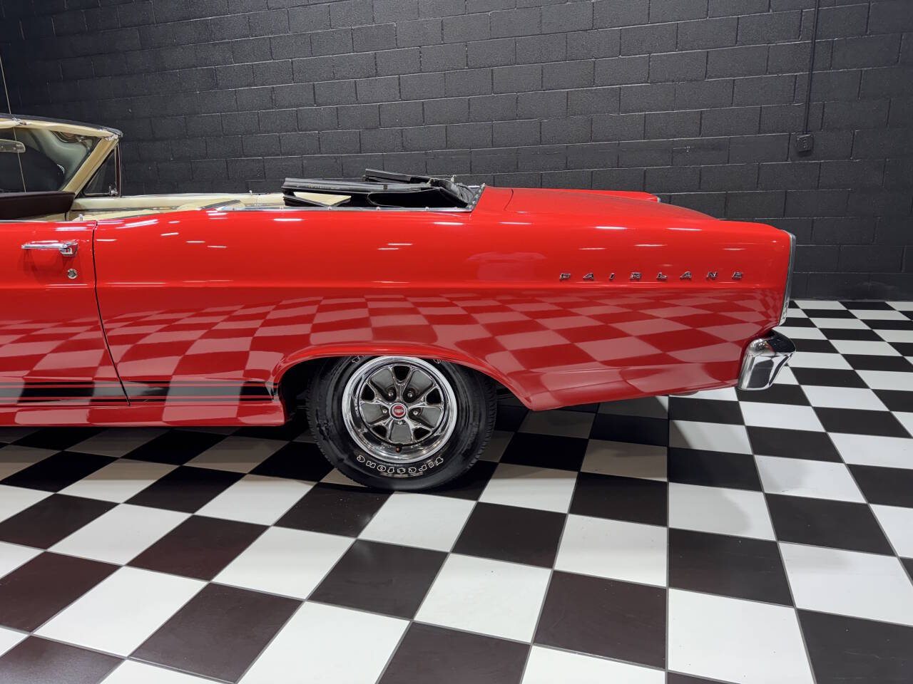 1966 Ford Fairlane 26