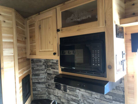 2022 Glacier 17’ RV EXPLORER