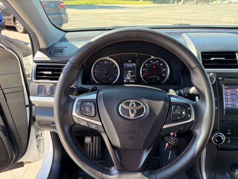 2015 Toyota Camry SE