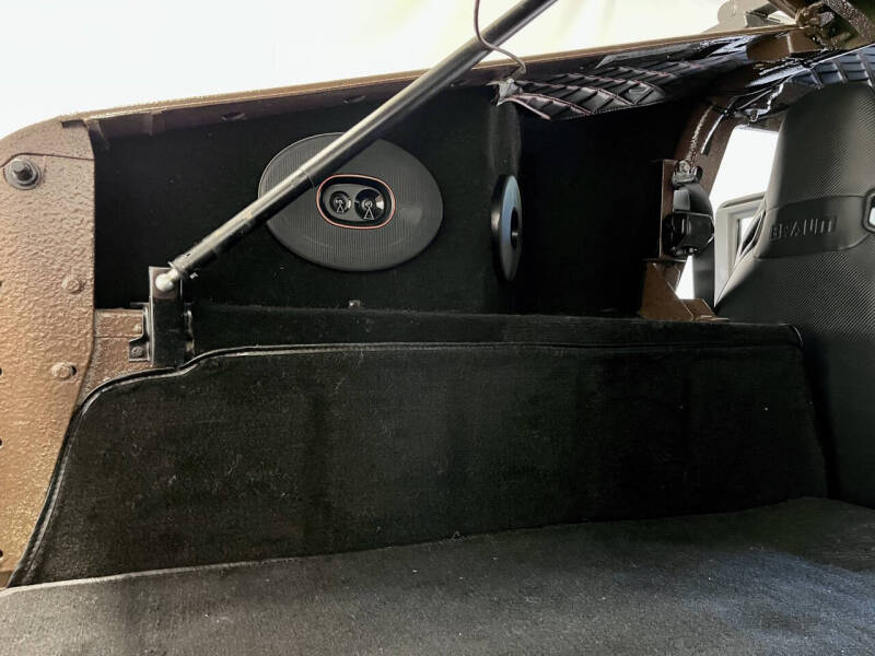 2004 AM General Hummer