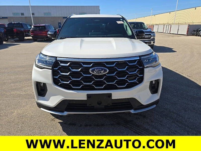 2025 Ford Explorer Platinum
