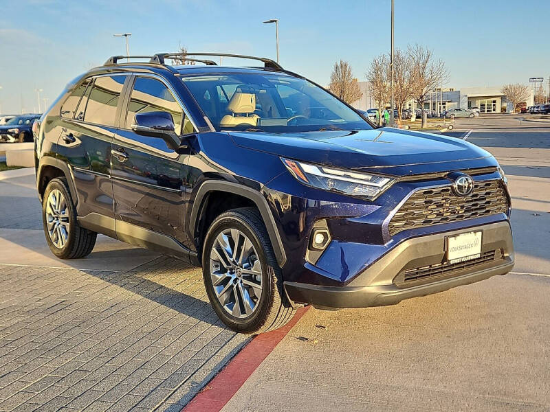 2022 Toyota RAV4 XLE Premium