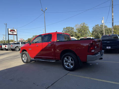 2016 RAM 1500 SLT