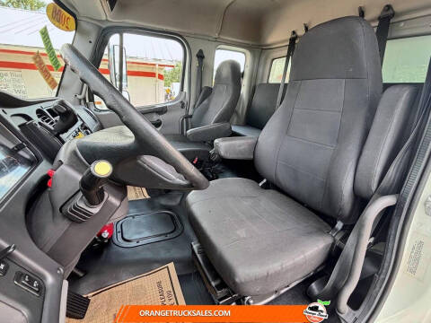 2020 Freightliner M2 106